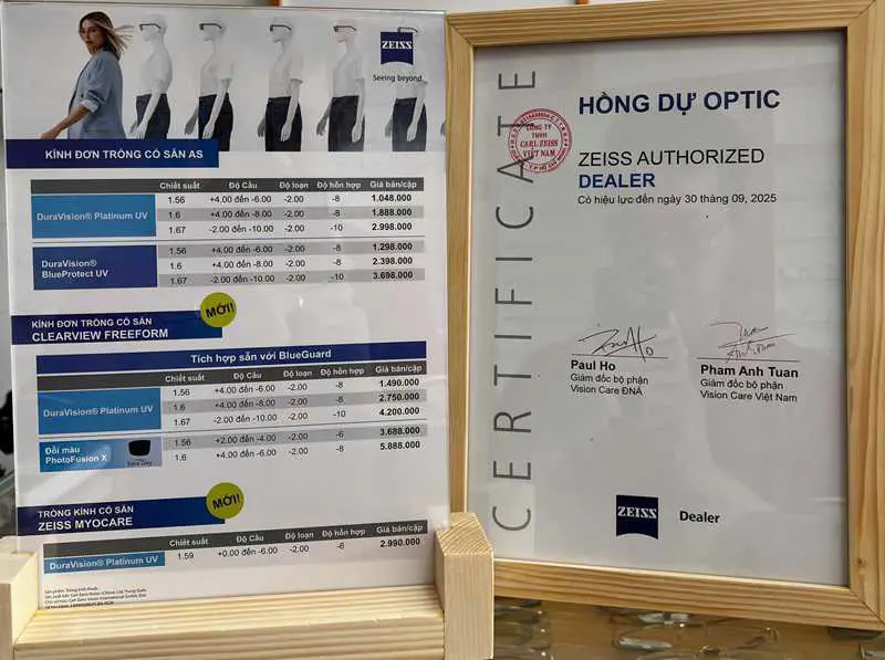 Sự Khác Biệt Giữa Tròng Kính ZEISS MyoCare và MyoCare S